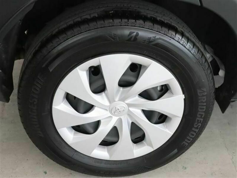 YARIS CROSS-7
