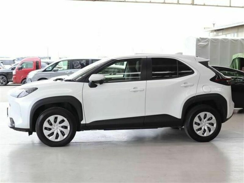 YARIS CROSS-24