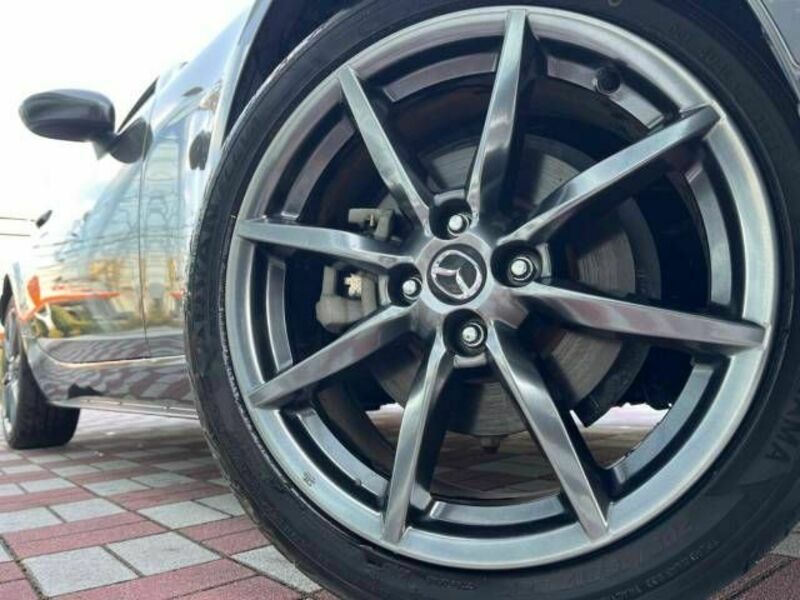 ROADSTER RF-12