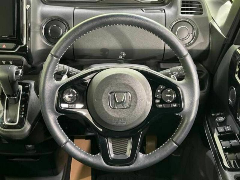 N BOX CUSTOM-11