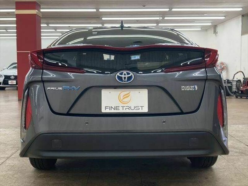PRIUS PHV-13