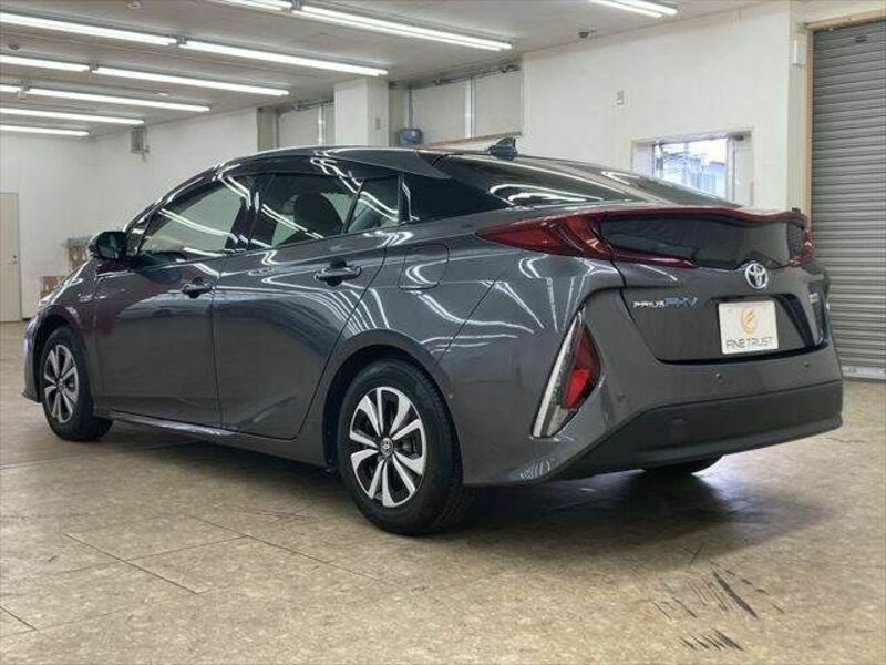 PRIUS PHV-15