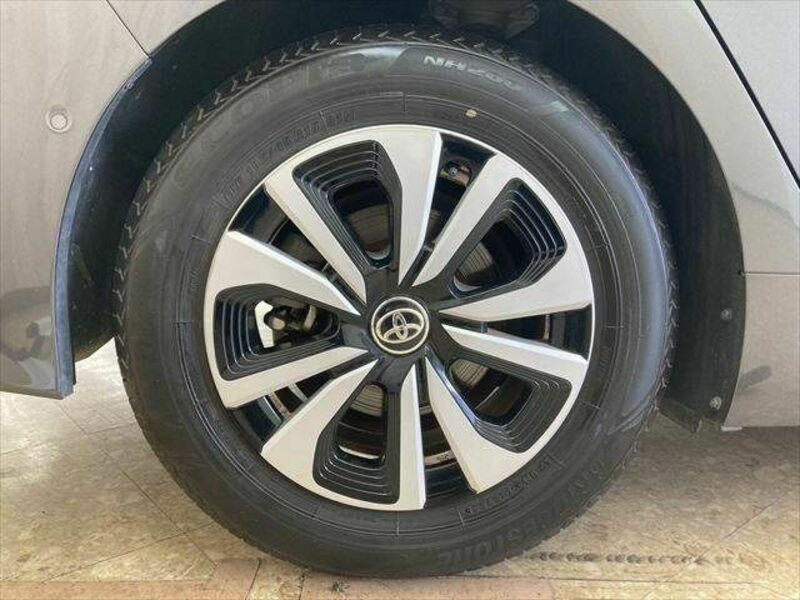 PRIUS PHV-22