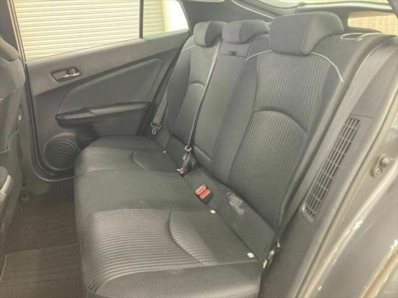 PRIUS PHV-28