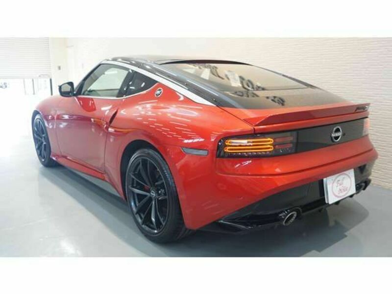 FAIRLADY Z-9