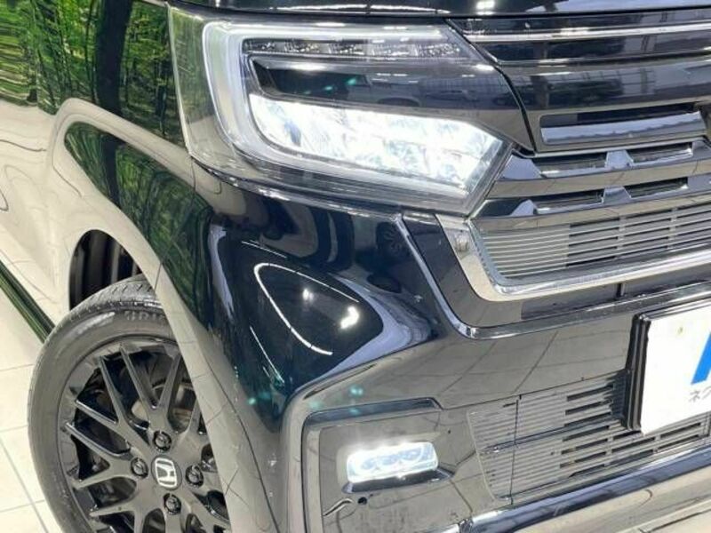 N BOX CUSTOM-12
