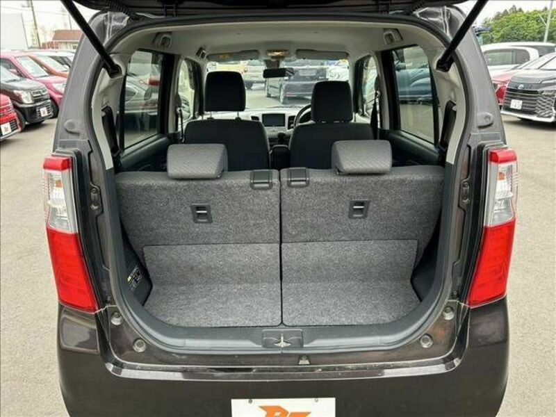 WAGON R-18