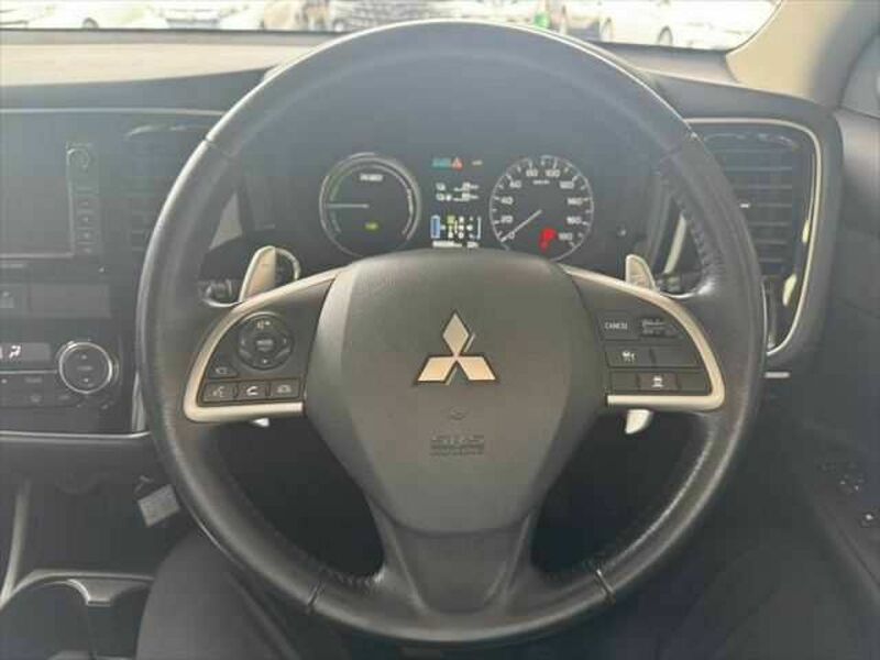 OUTLANDER PHEV-9