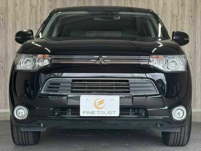 OUTLANDER PHEV-12