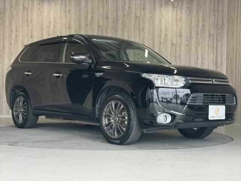 OUTLANDER PHEV-13