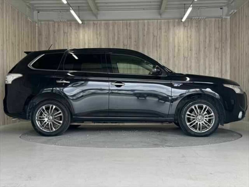 OUTLANDER PHEV-14