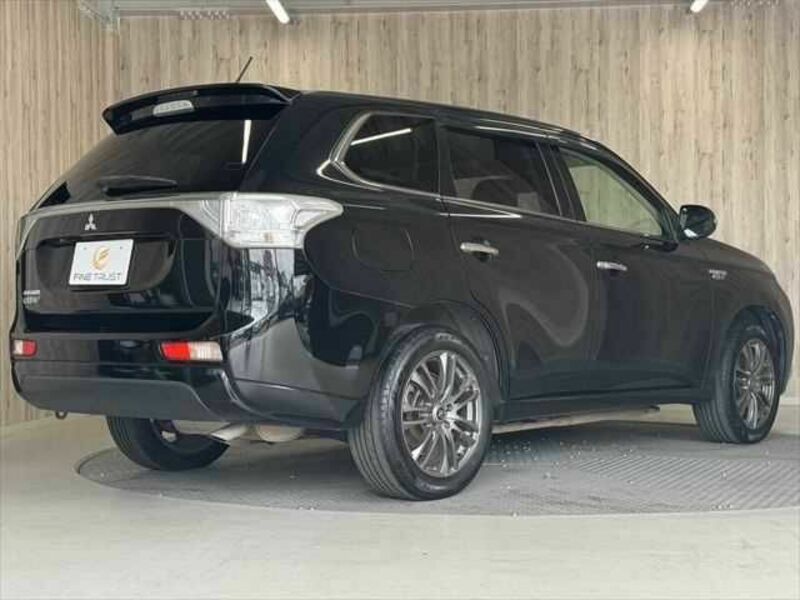 OUTLANDER PHEV-15