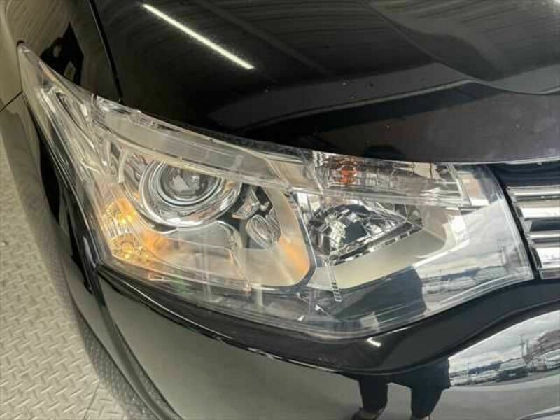 OUTLANDER PHEV-28