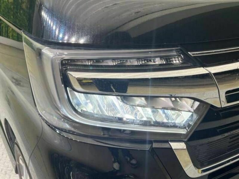N BOX CUSTOM-11