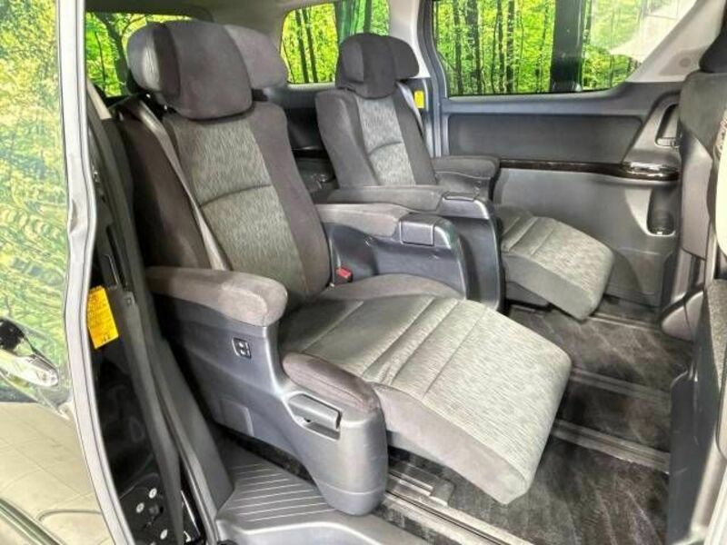 VELLFIRE-8