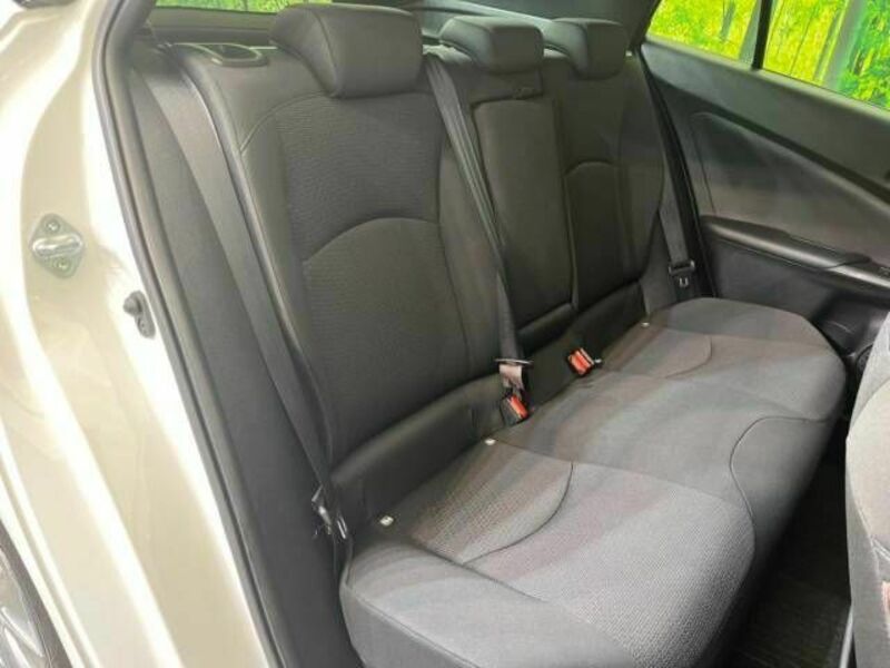 PRIUS-8