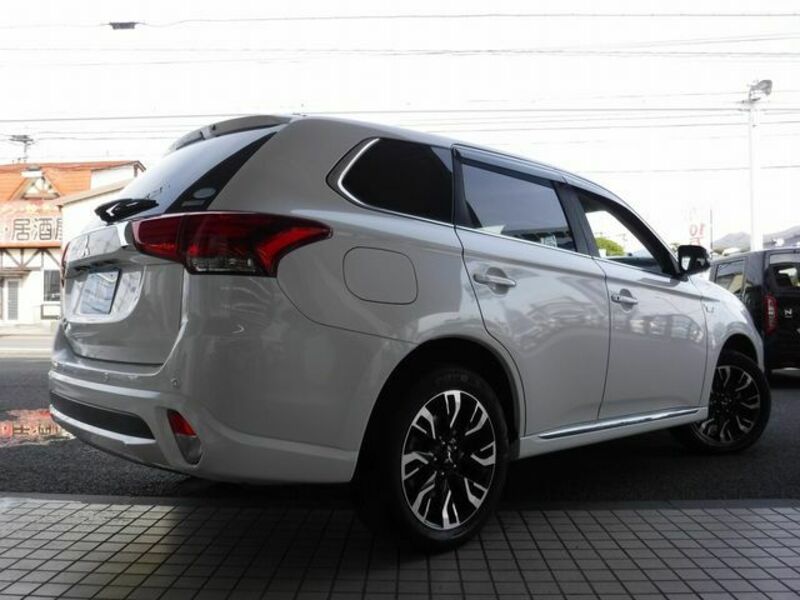 OUTLANDER PHEV