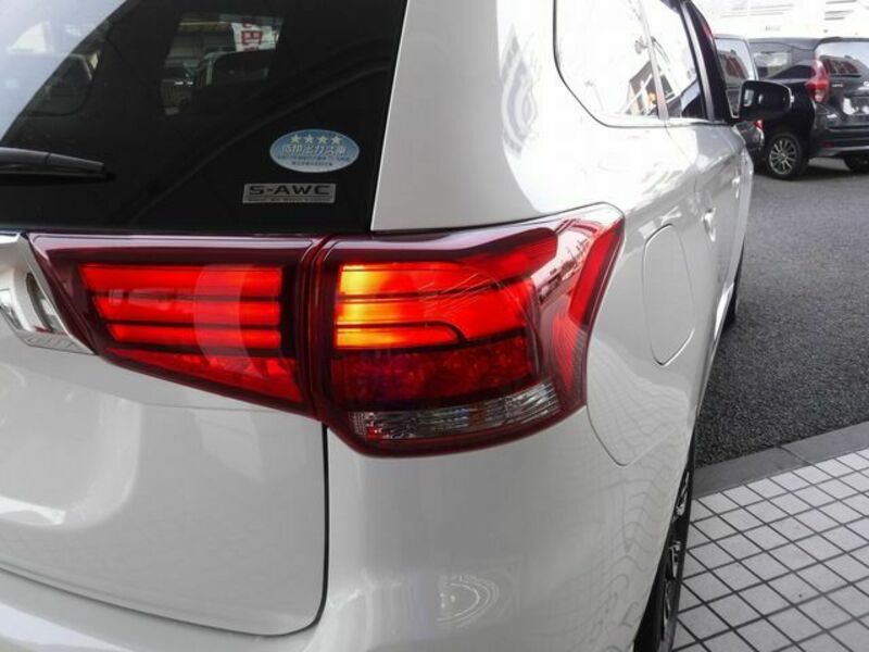 OUTLANDER PHEV