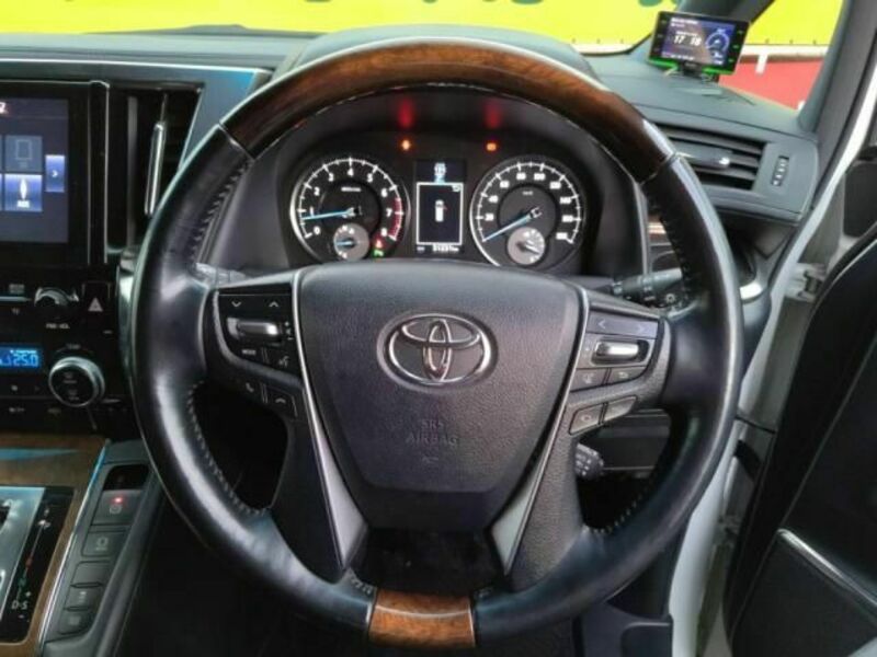VELLFIRE-11