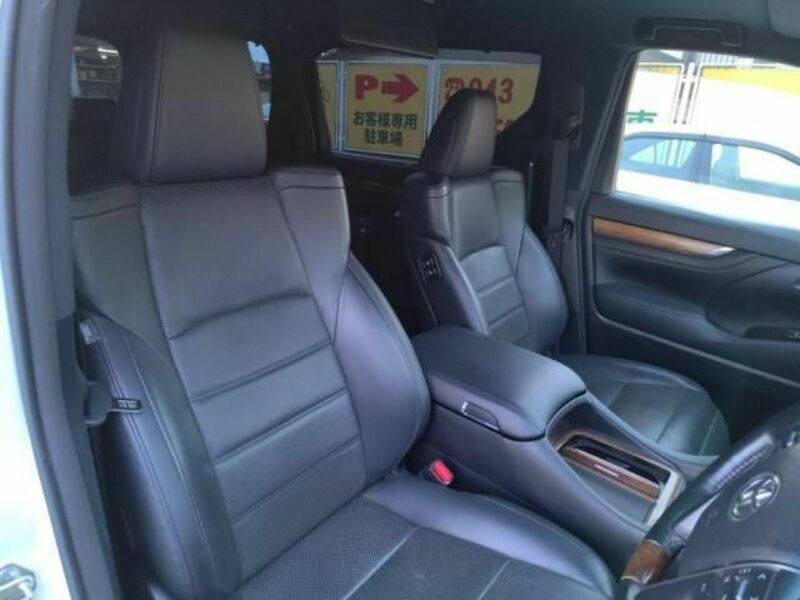 VELLFIRE-18