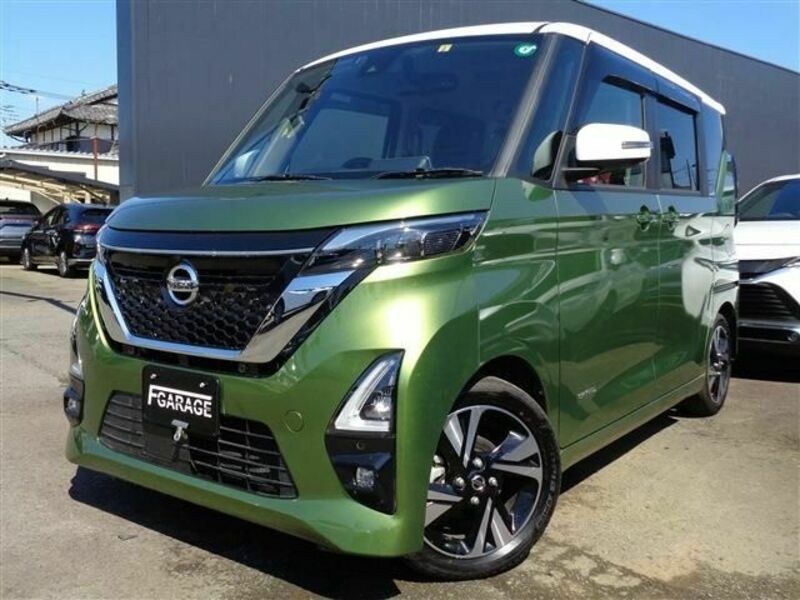 NISSAN　ROOX