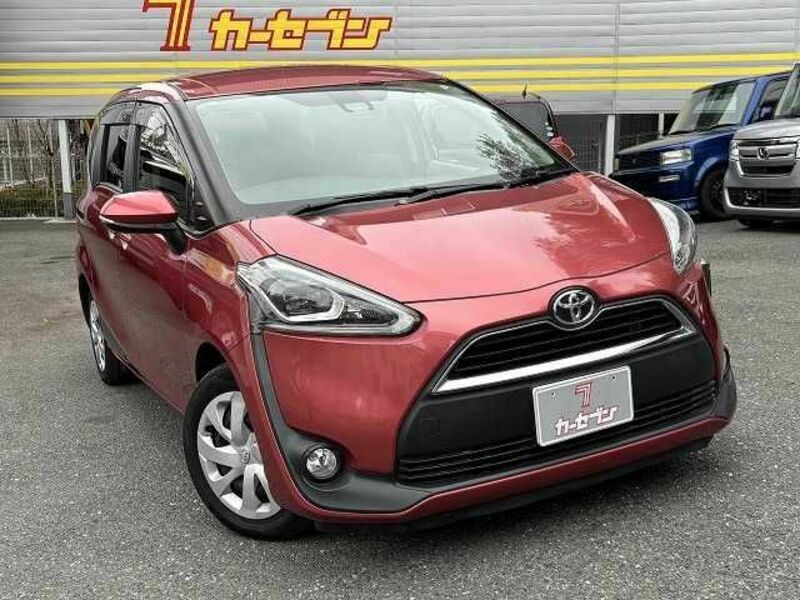 TOYOTA　SIENTA