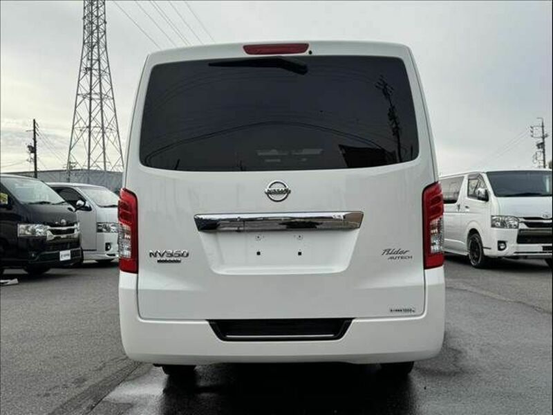 NV350 CARAVAN-2