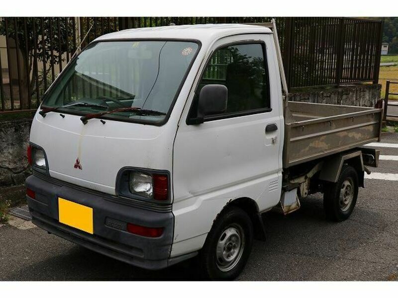 MITSUBISHI　MINICAB TRUCK