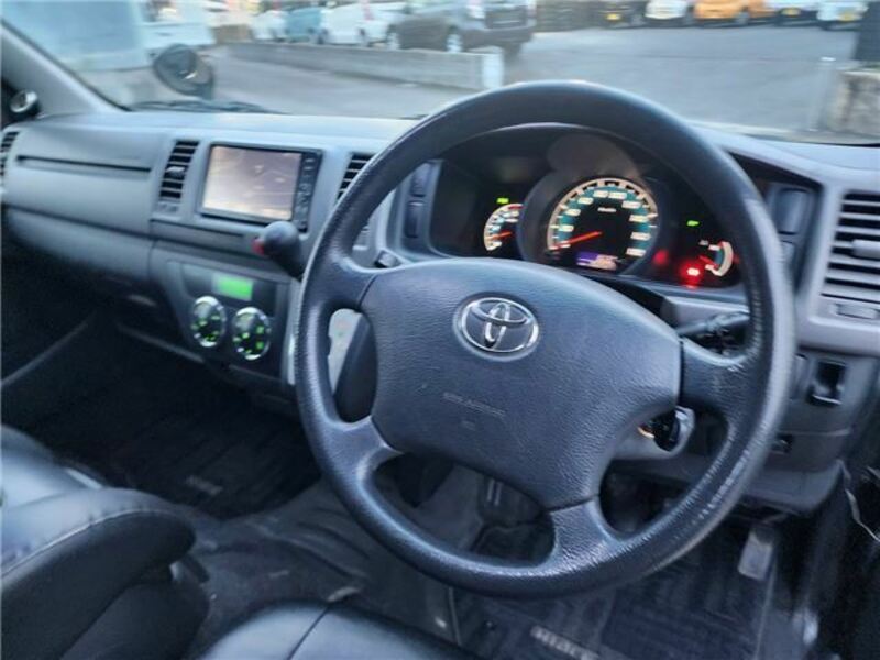 HIACE-26