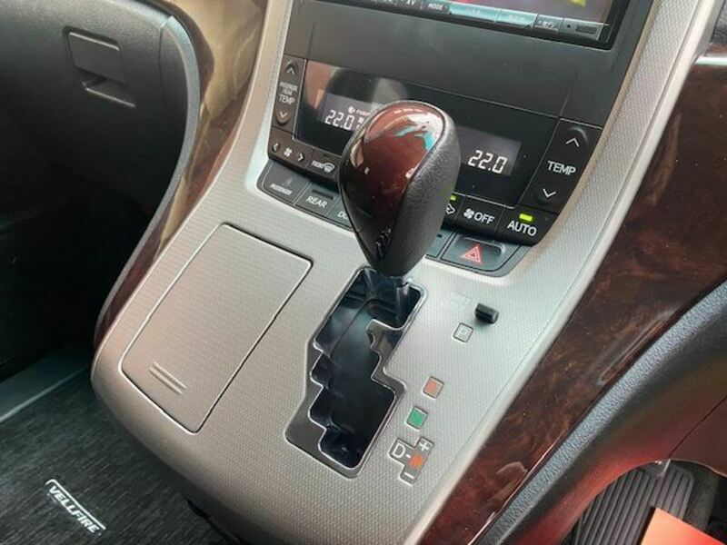 VELLFIRE-32