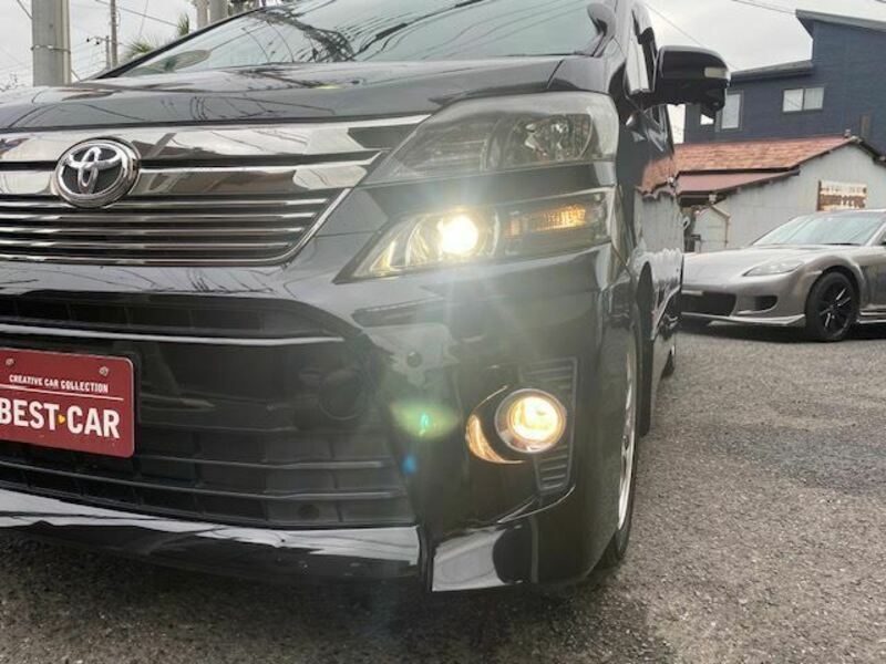 VELLFIRE-42