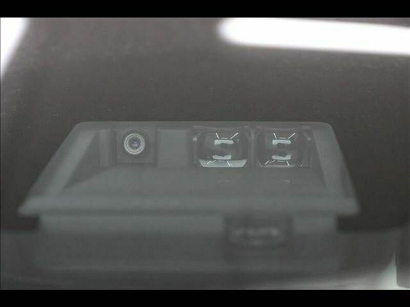 AURIS HYBRID-3