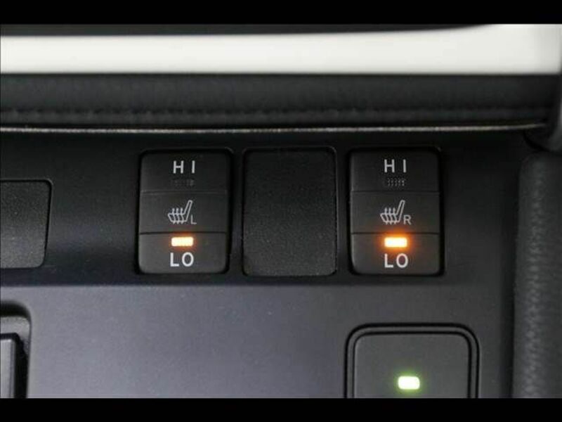 AURIS HYBRID-7