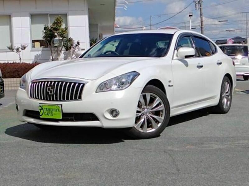 NISSAN　FUGA HYBRID
