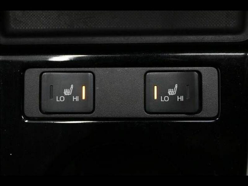 PRIUS PHV-6