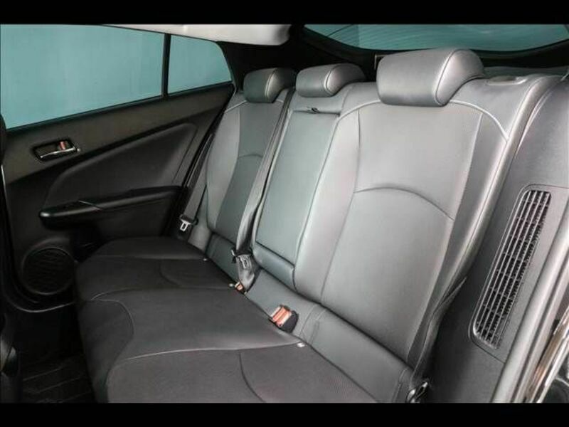 PRIUS PHV-18