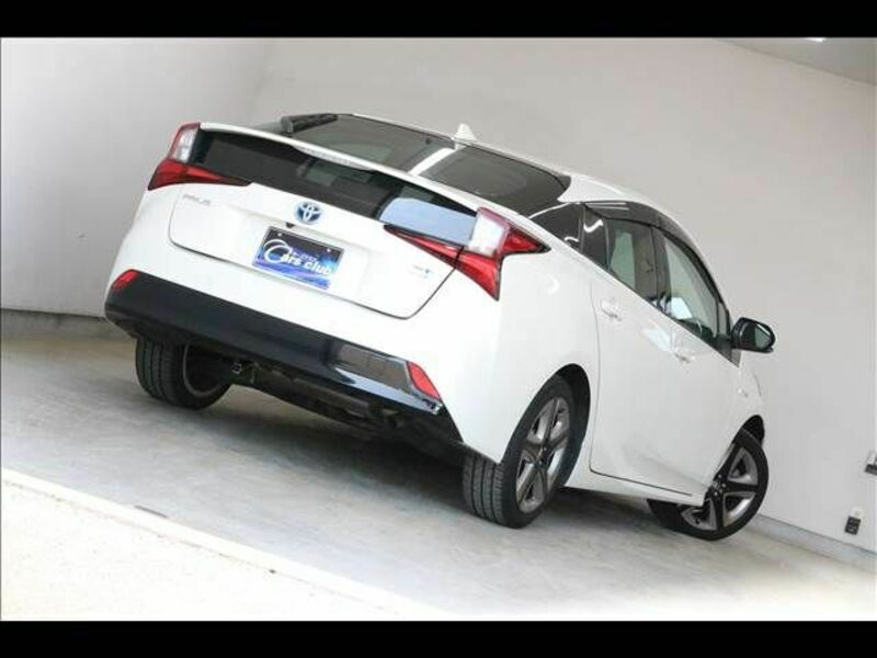 PRIUS-11