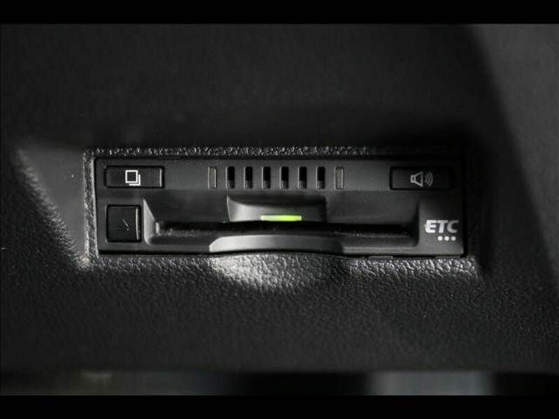 PRIUS-16