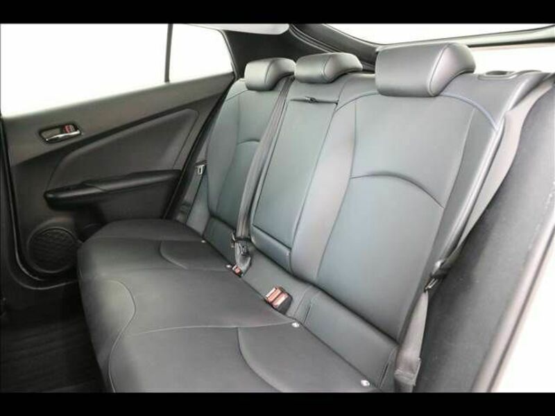 PRIUS-18