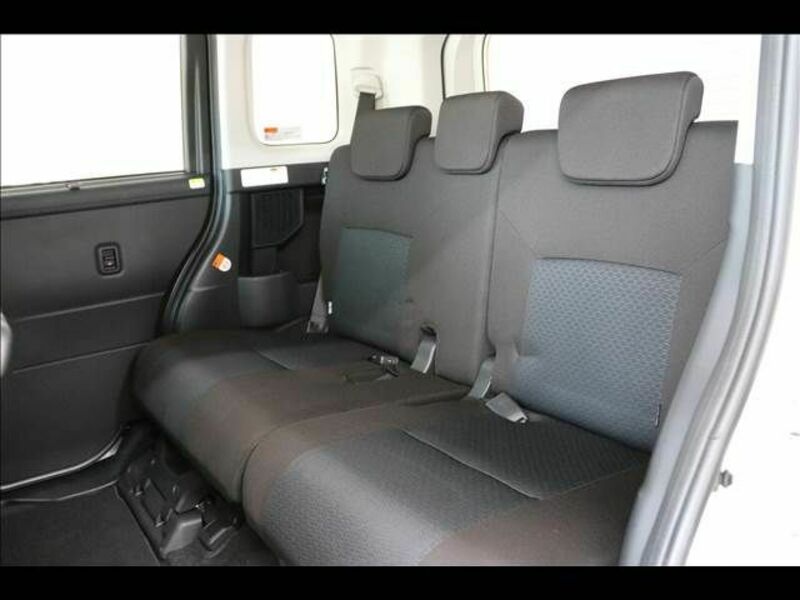 ROOMY-18