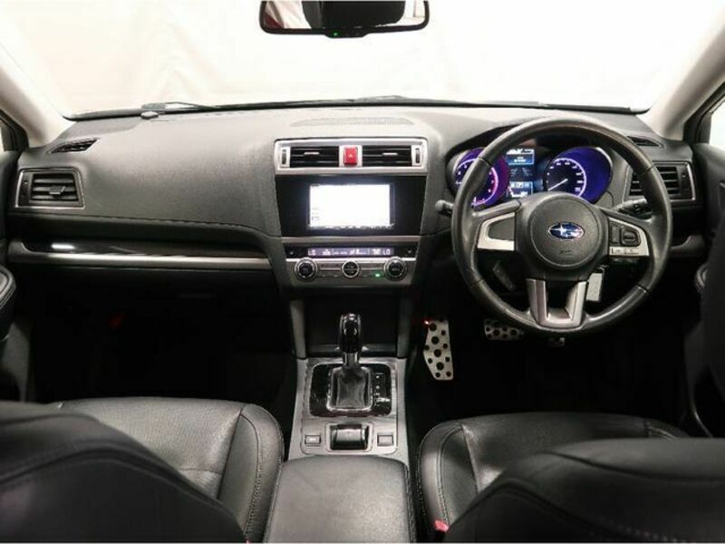 LEGACY OUTBACK-2