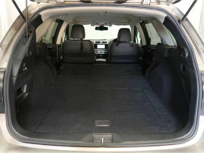 LEGACY OUTBACK-9