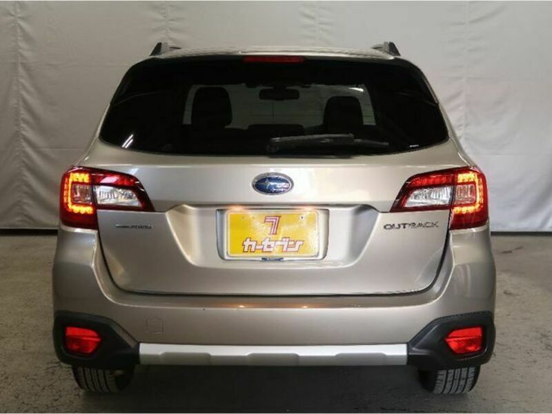 LEGACY OUTBACK-23