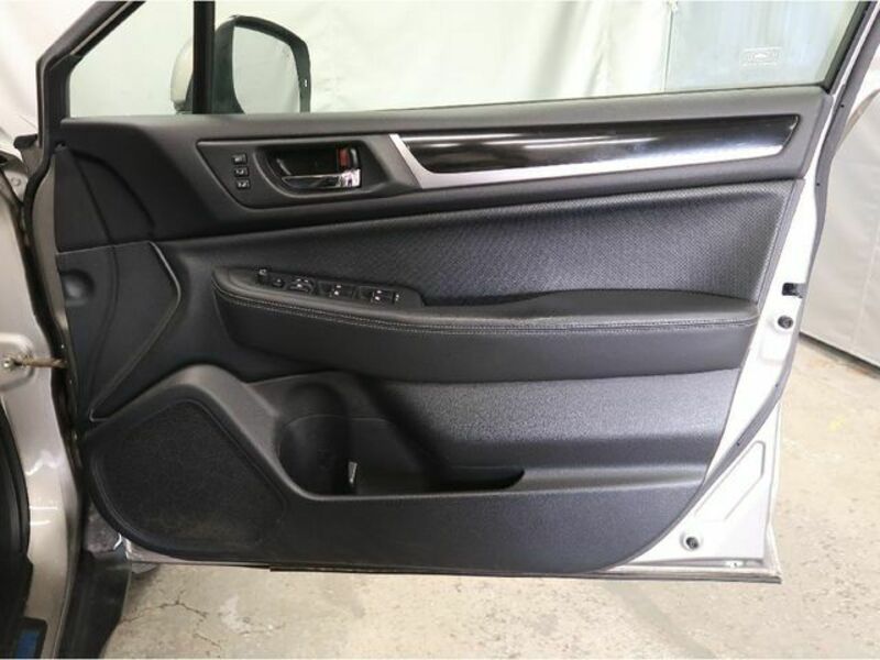 LEGACY OUTBACK-27
