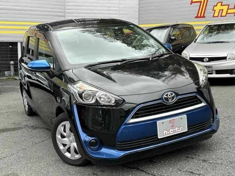 TOYOTA　SIENTA