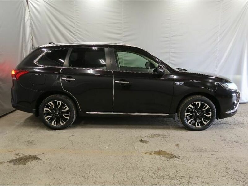 OUTLANDER PHEV