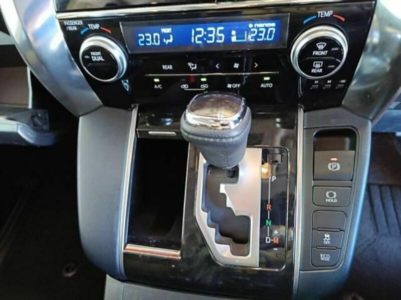 VELLFIRE-14