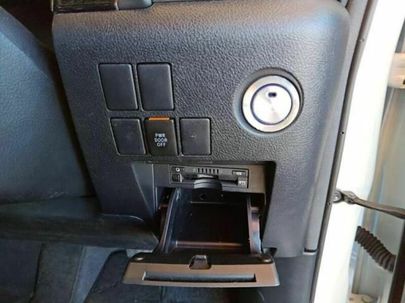 VELLFIRE-15