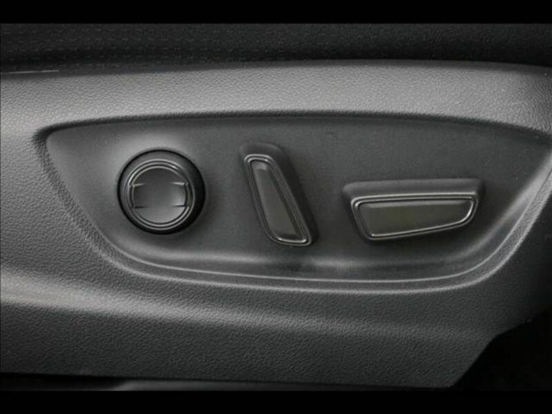 PRIUS PHV-8