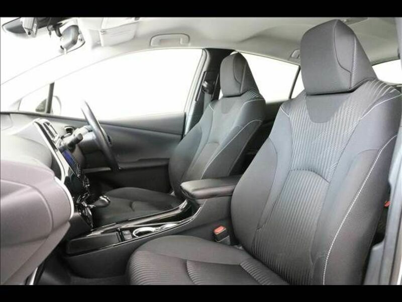 PRIUS PHV-17